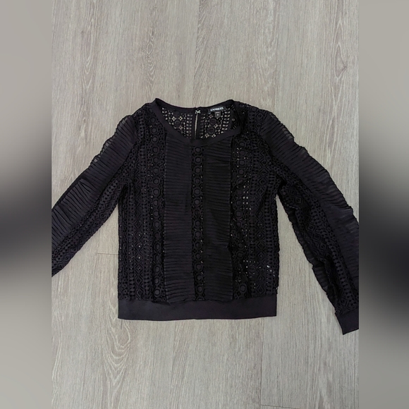 Women's Express Black Crochet Pleated Ruffle Blouse Long Sleeve Size Small EUC! - Picture 6 of 7